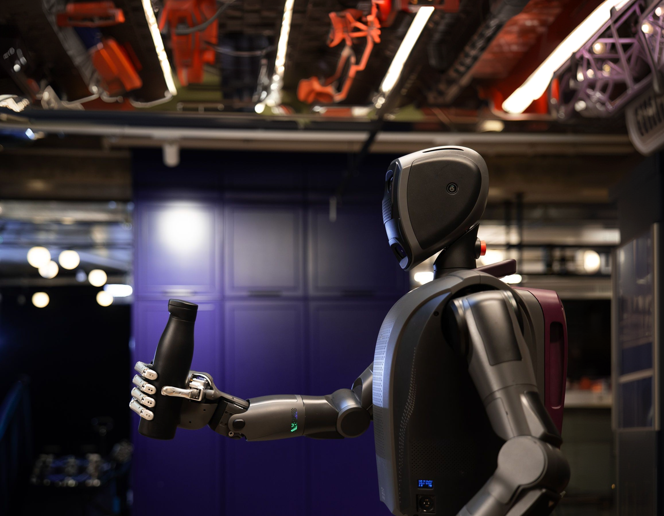 Humanoid robot image