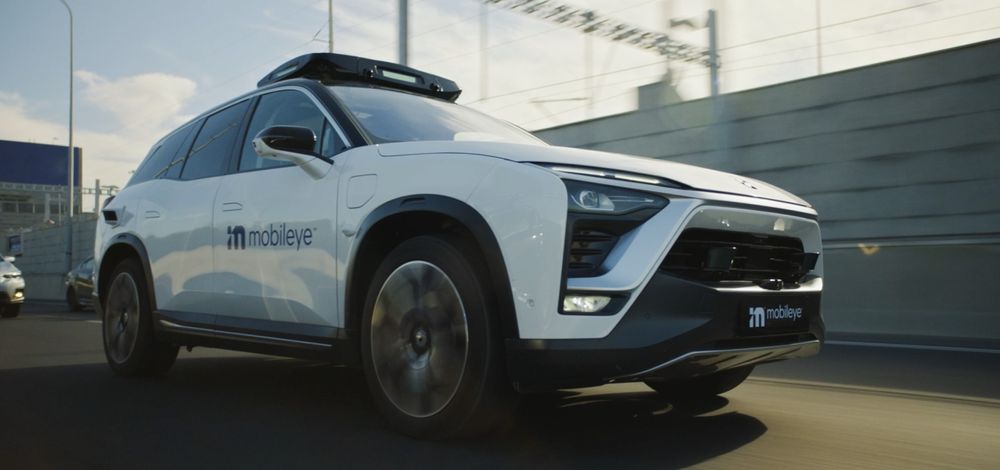 NIO ES8 equipped with cameras, radar and lidar sensors, of the type to be used in an autonomous vehicle test in Germany.