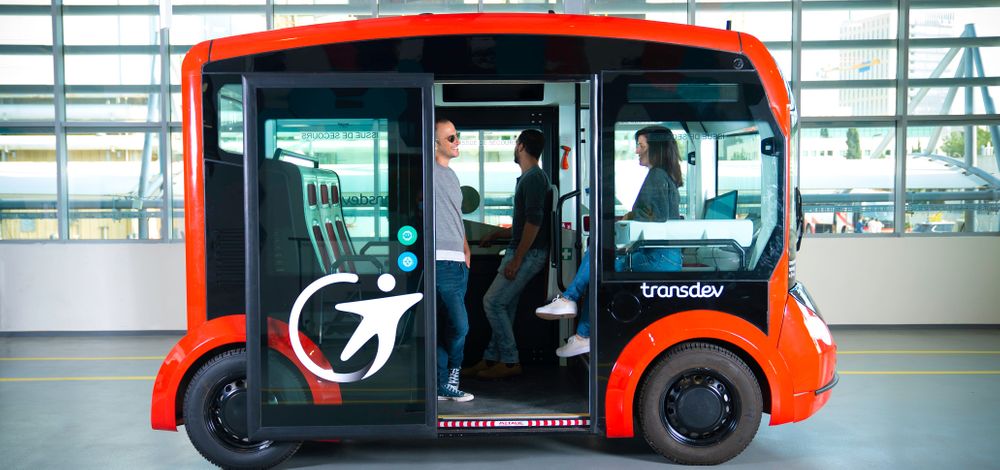 i-Cristal robotaxi shuttle by Lohr Group, Transdev ATS and Mobileye